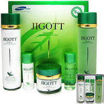 Jigott Подар. н-р JIGOTT WELL-BEING GREENTEA 3SET с экстрактом зеленого чая (тонер/эмульсия/крем) 
