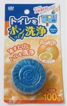 258425 "Okazaki" Очищающая и дезодорирующая таблетка для бачка унитаза, окрашивающая воду в голубой цвет (с ароматом апельсина) 100гр 1/120