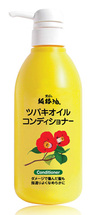 KUROBARA Tsubaki Oil Чистое масло камелии Кондиционер для восстановления поврежденных волос с маслом камелии 500мл 